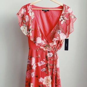 Lulu’s coral pink floral dress